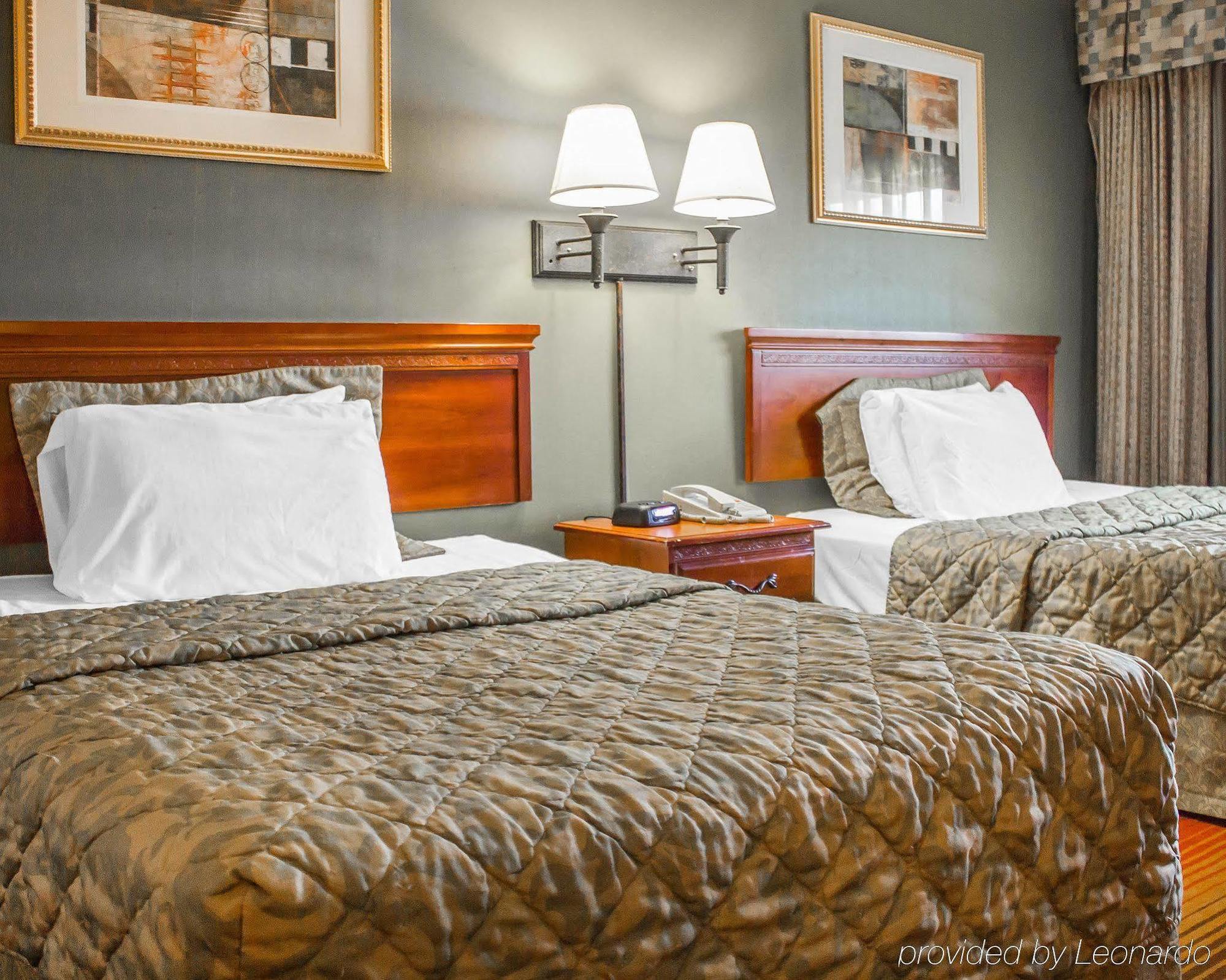 Rodeway Inn Huntington Station - Melville Exterior foto
